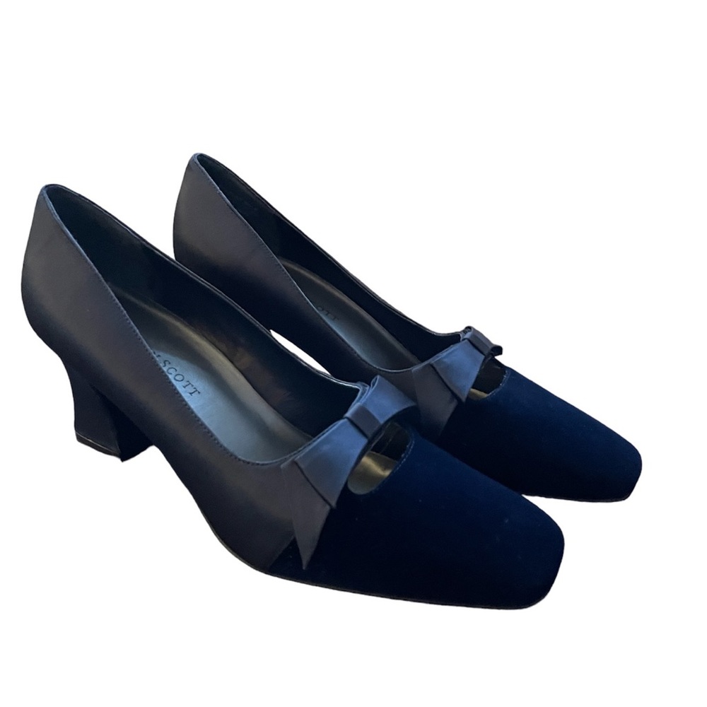 Karen Scott Soft Step Twilight Satin & Velvet Bow Tie Heels- 6.5